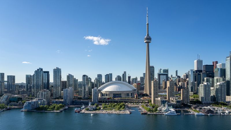 ontario-city-skyline-top-5-canadian-immigration-programs-for-low-skilled-temporary-workers